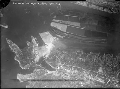 Vue aérienne du site de Lavéra (1935)